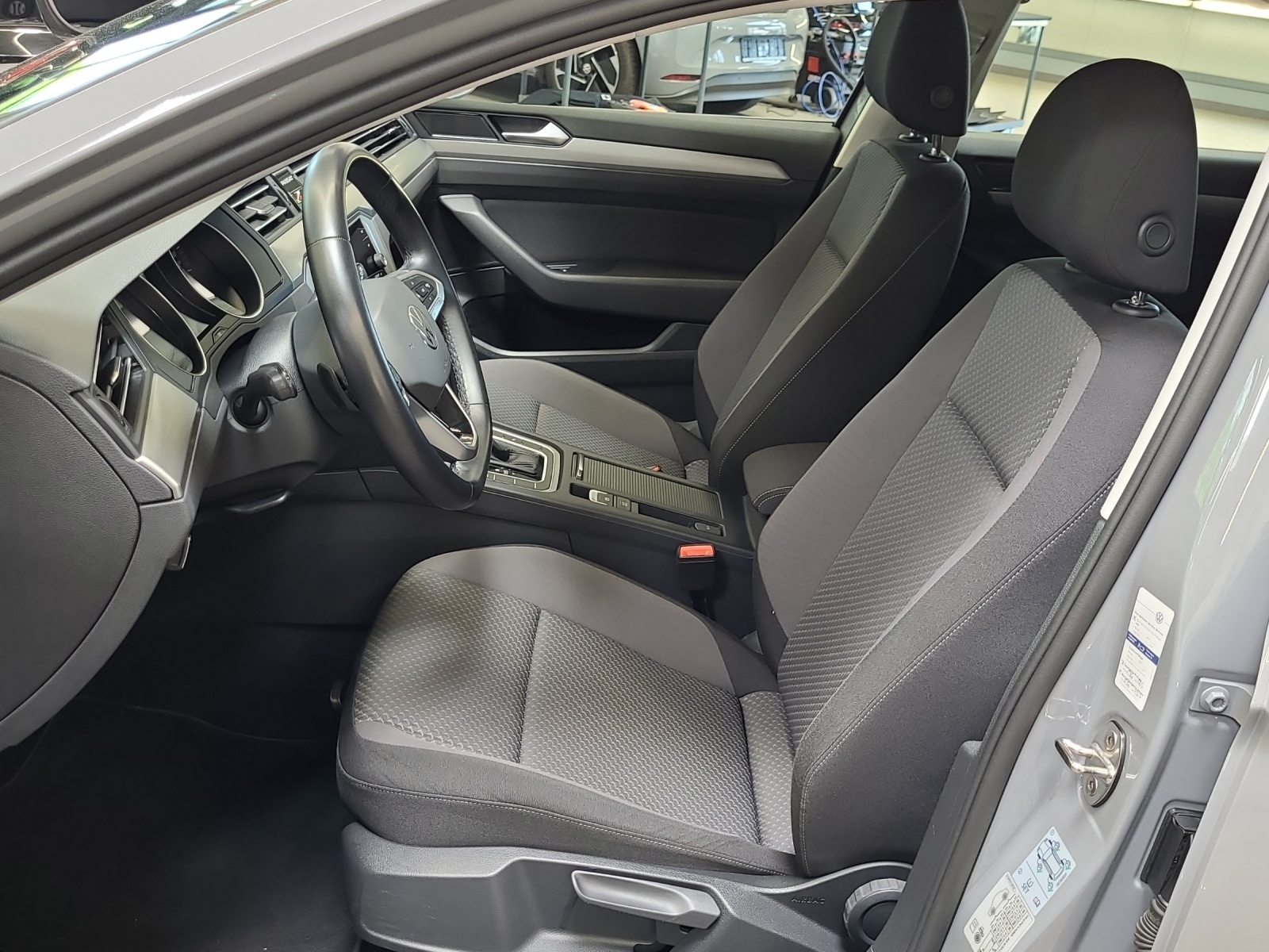 Passat Variant TSI DSG Conceptline LED Navi Kamera