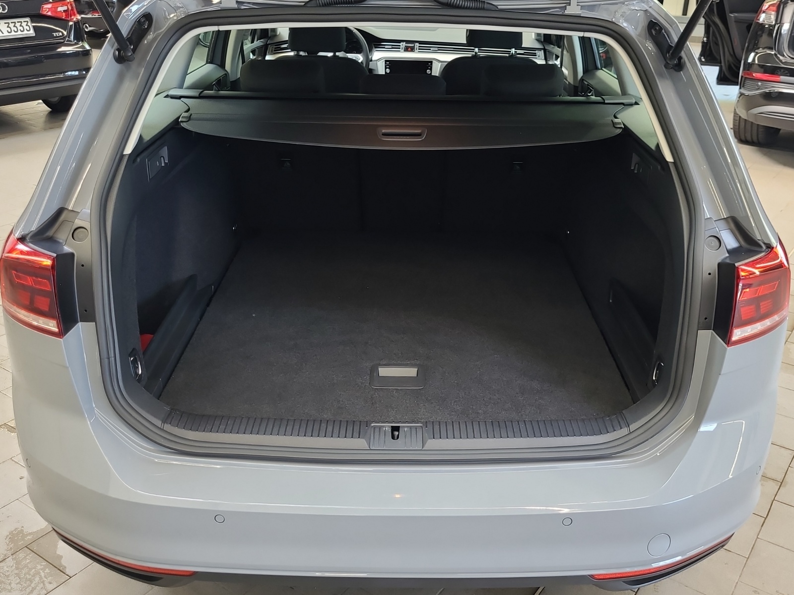 Passat Variant TSI DSG Conceptline LED Navi Kamera
