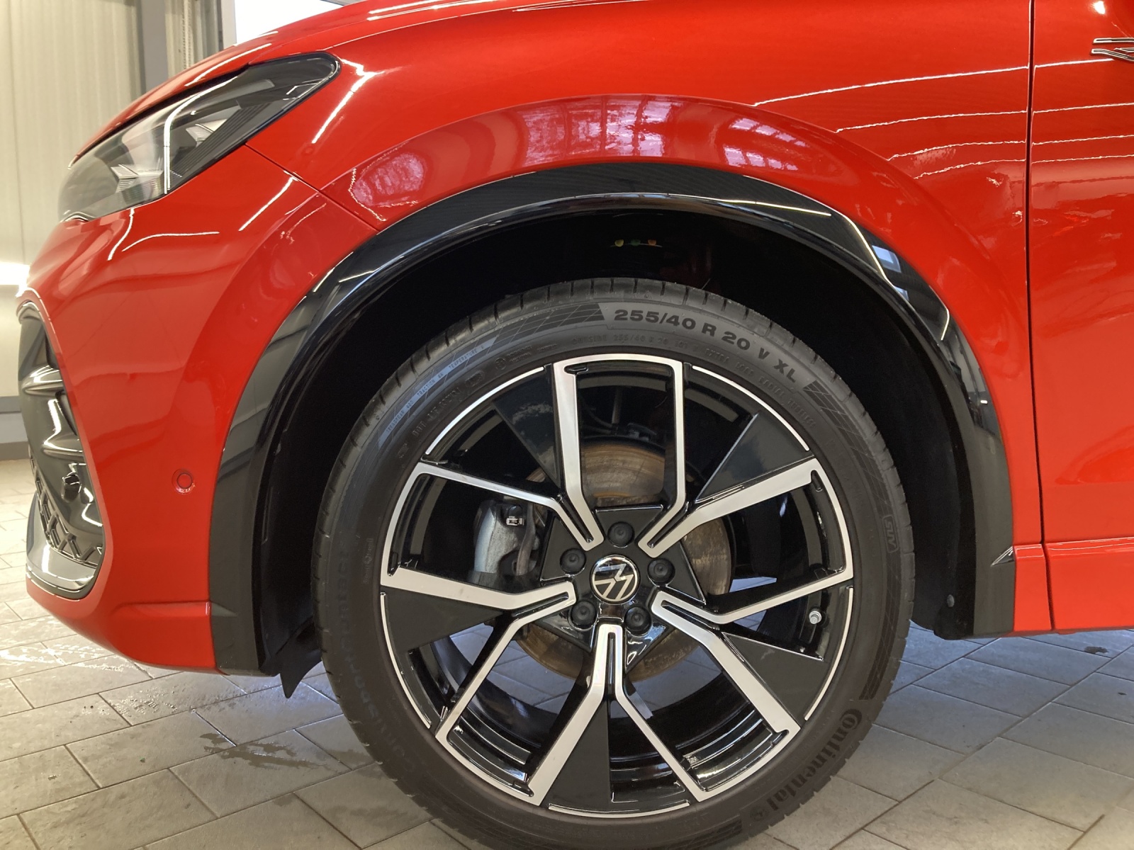 Tiguan eTSI DSG R-Line IQ-Light Standh.Pano AHK