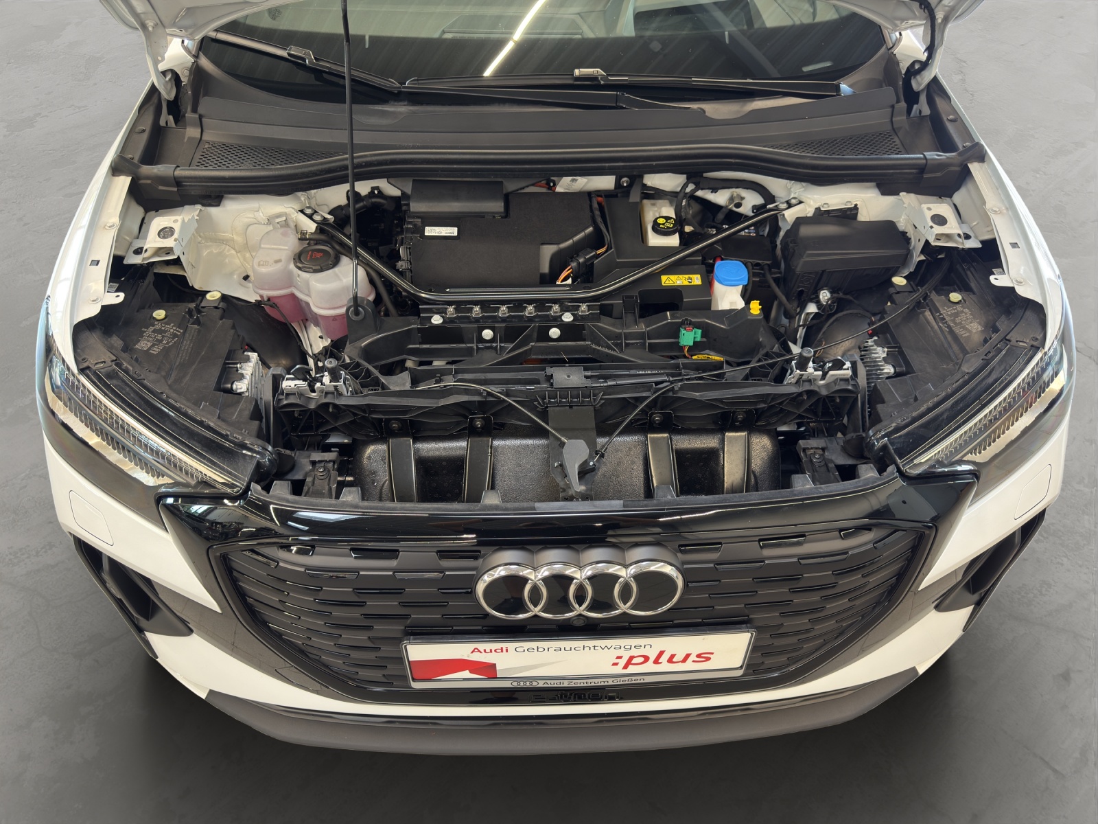 Q4 e-tron Sportback 40 S line Black AHK Matrix-LED Navi 