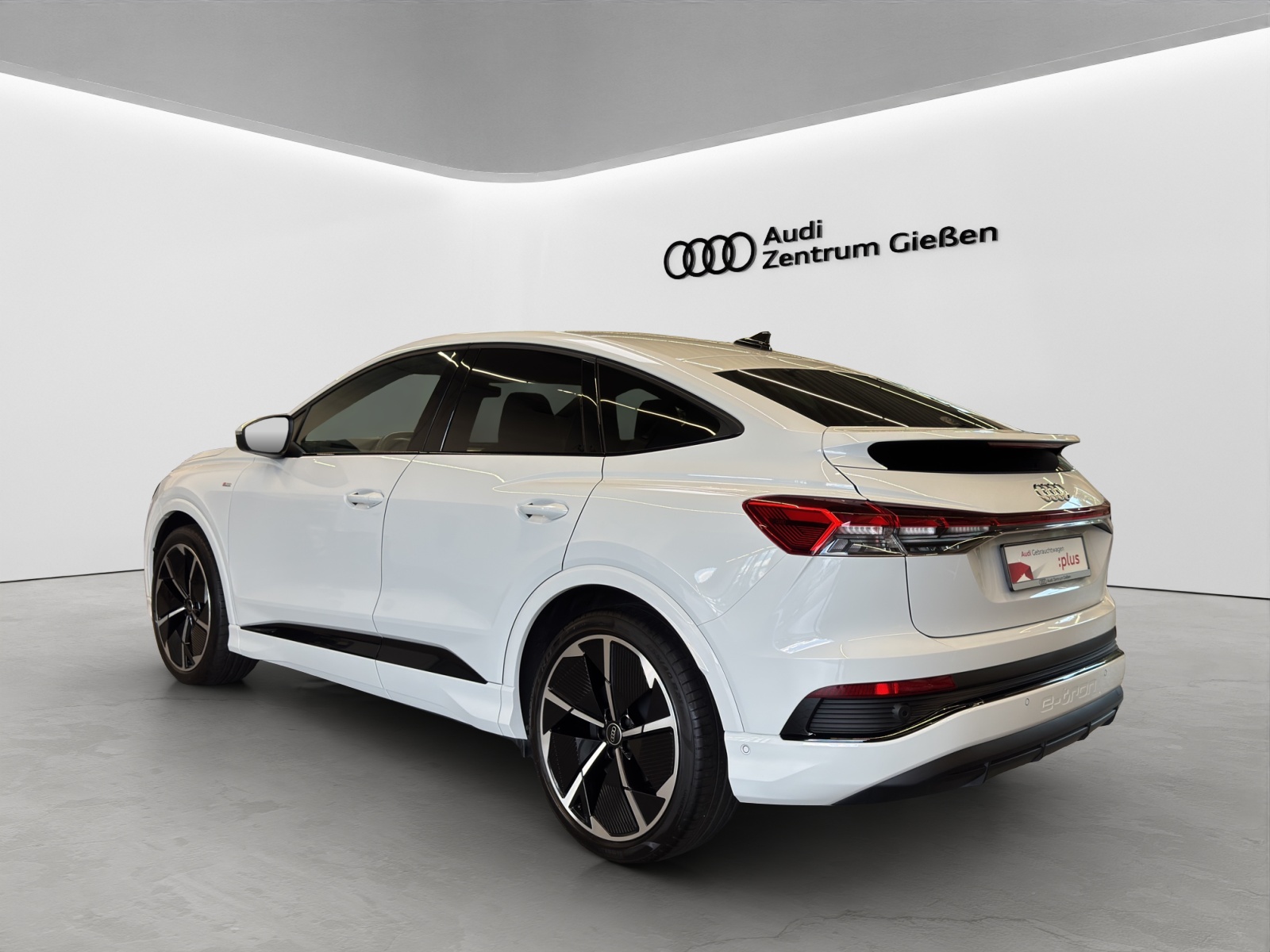 Q4 e-tron Sportback 40 S line Black AHK Matrix-LED Navi 
