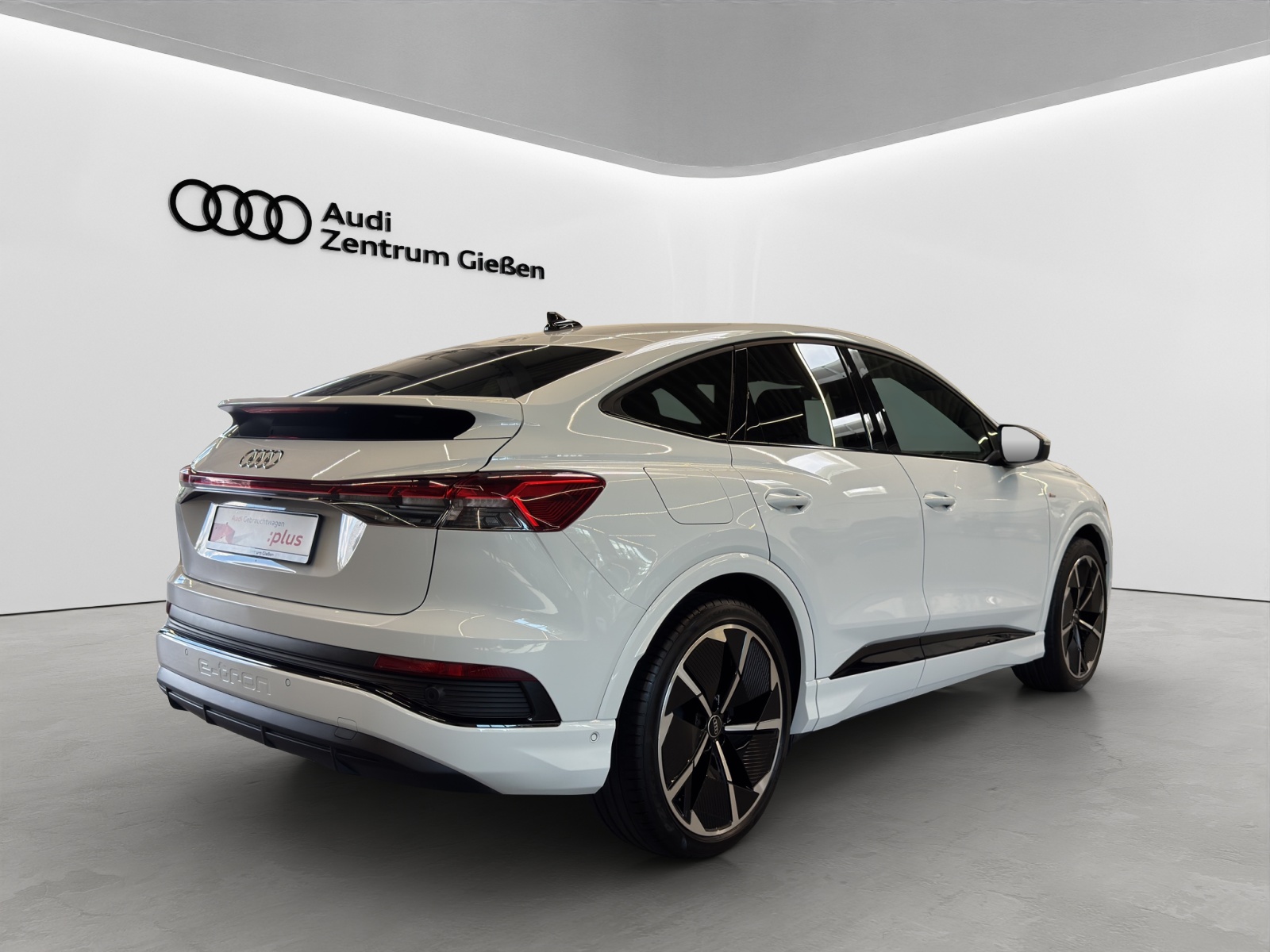 Q4 e-tron Sportback 40 S line Black AHK Matrix-LED Navi 