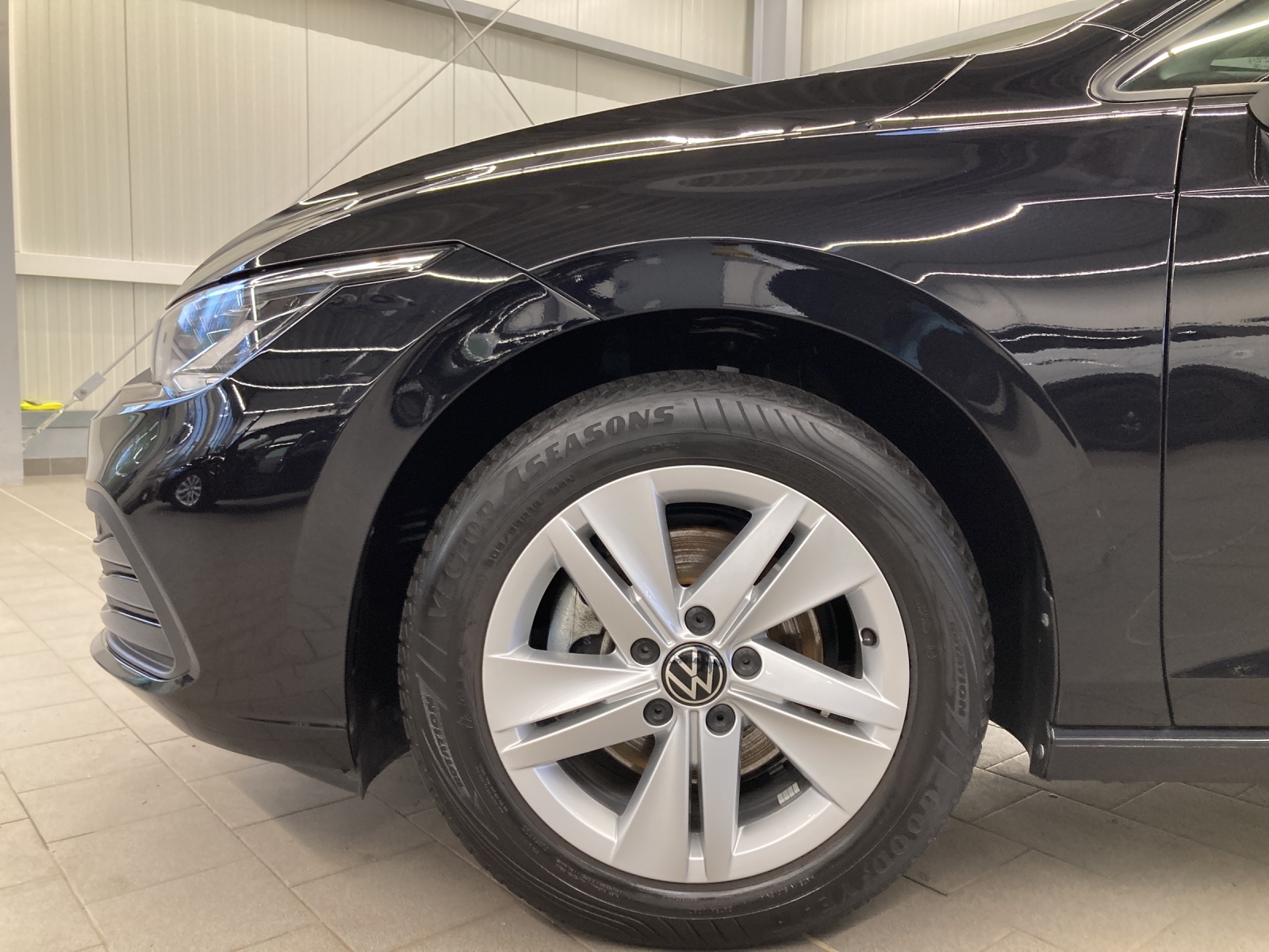 Golf 8 Variant eTSI DSG Life Navi AHK TravelAssist