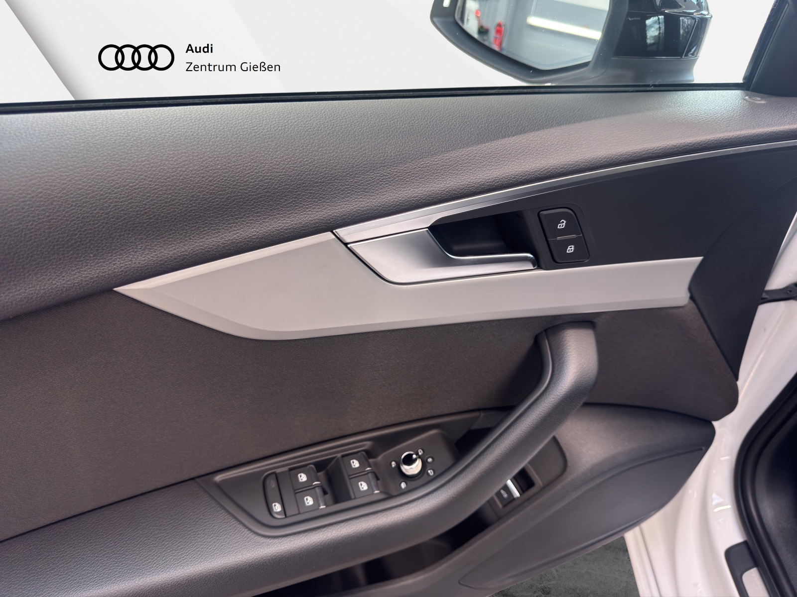 A4 Avant 40 TDI S-tronic S line Black Navi Kamera LED