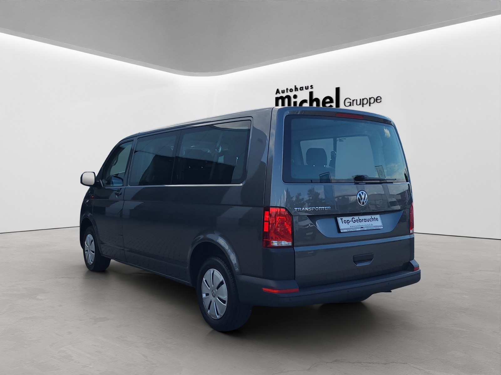 T6 Transporter Kombi 6.1 2.0 TDI DSG LR 9 Sitzer Navi Doppelklima PDC Kamera