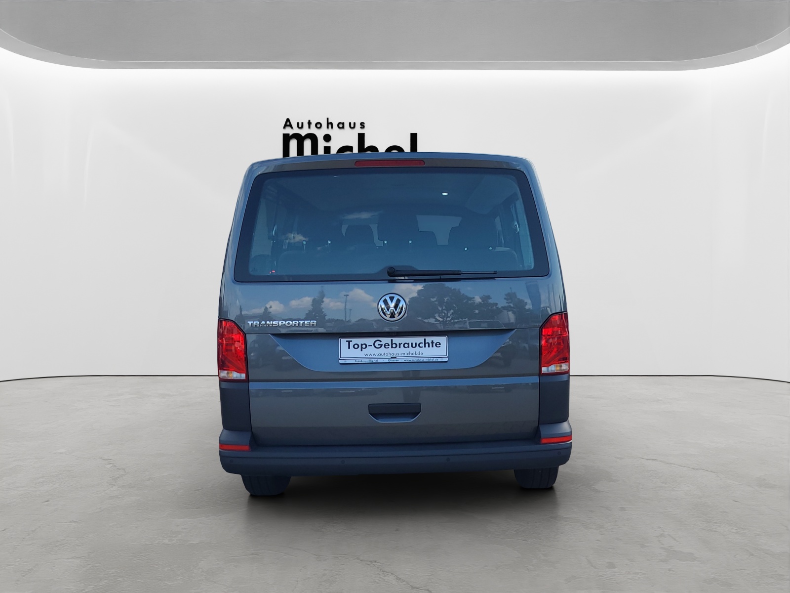 T6 Transporter Kombi 6.1 2.0 TDI DSG LR 9 Sitzer Navi Doppelklima PDC Kamera