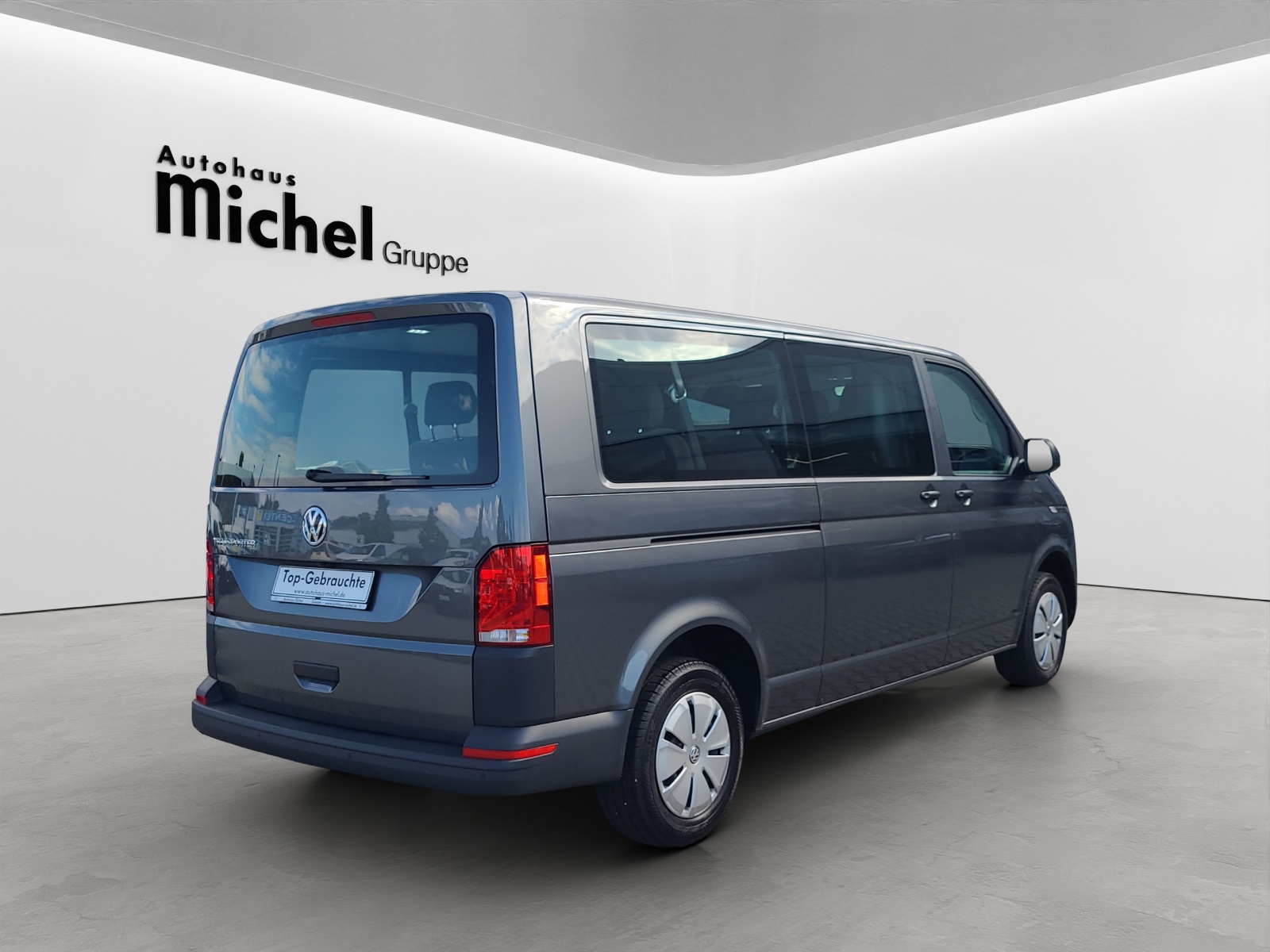 T6 Transporter Kombi 6.1 2.0 TDI DSG LR 9 Sitzer Navi Doppelklima PDC Kamera
