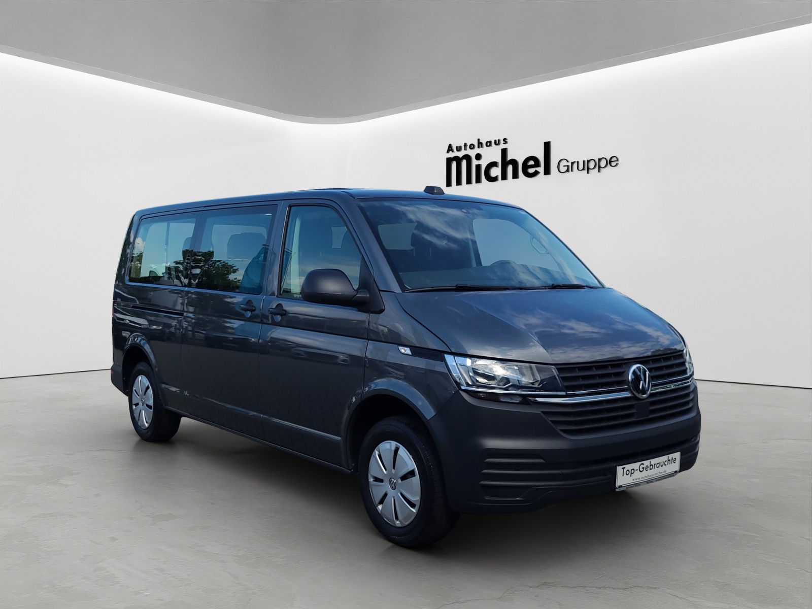 T6 Transporter Kombi 6.1 2.0 TDI DSG LR 9 Sitzer Navi Doppelklima PDC Kamera