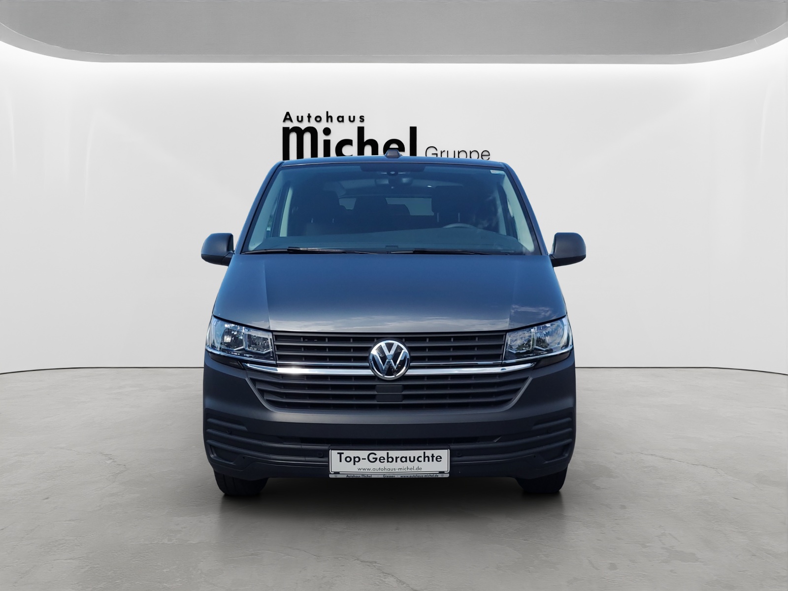 T6 Transporter Kombi 6.1 2.0 TDI DSG LR 9 Sitzer Navi Doppelklima PDC Kamera