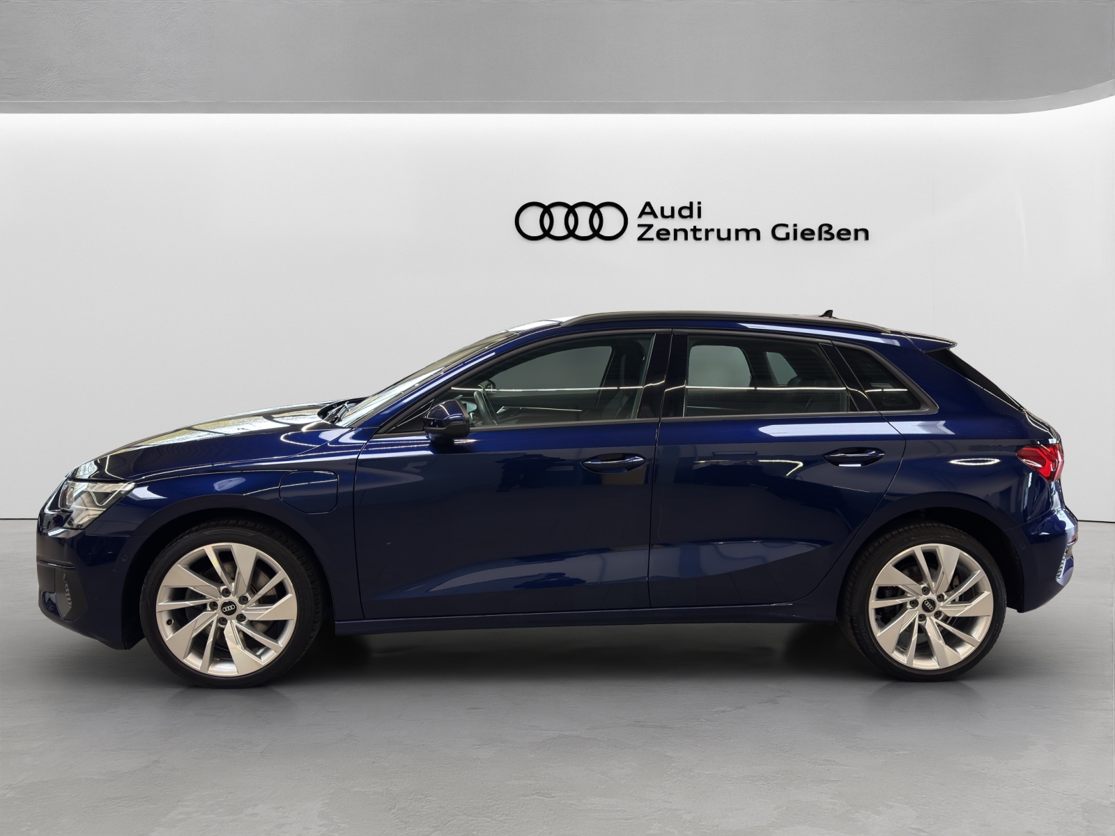 A3 Sportback 40 TFSI e basis smartphone interface LED