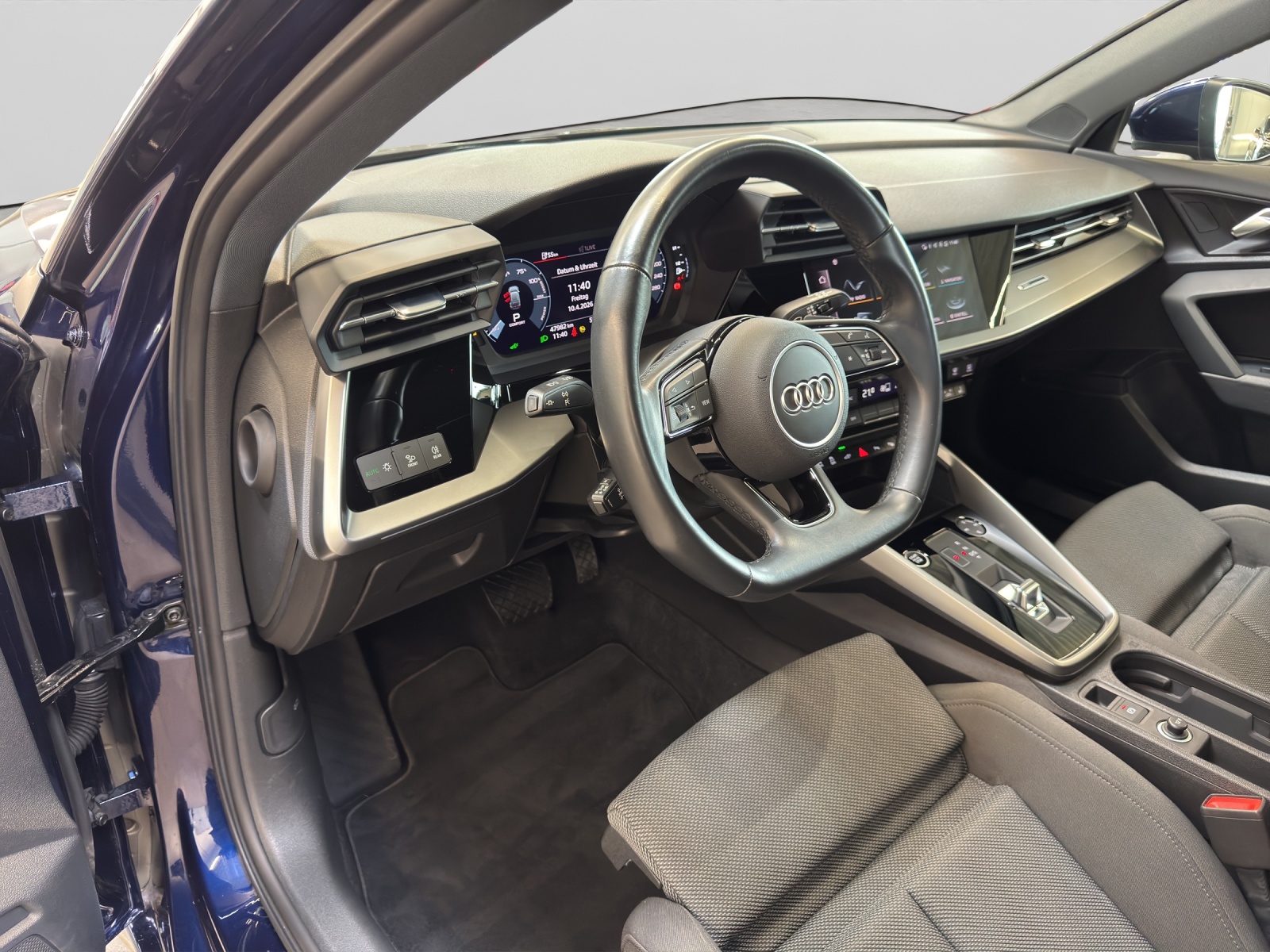 A3 Sportback 40 TFSI e basis smartphone interface LED