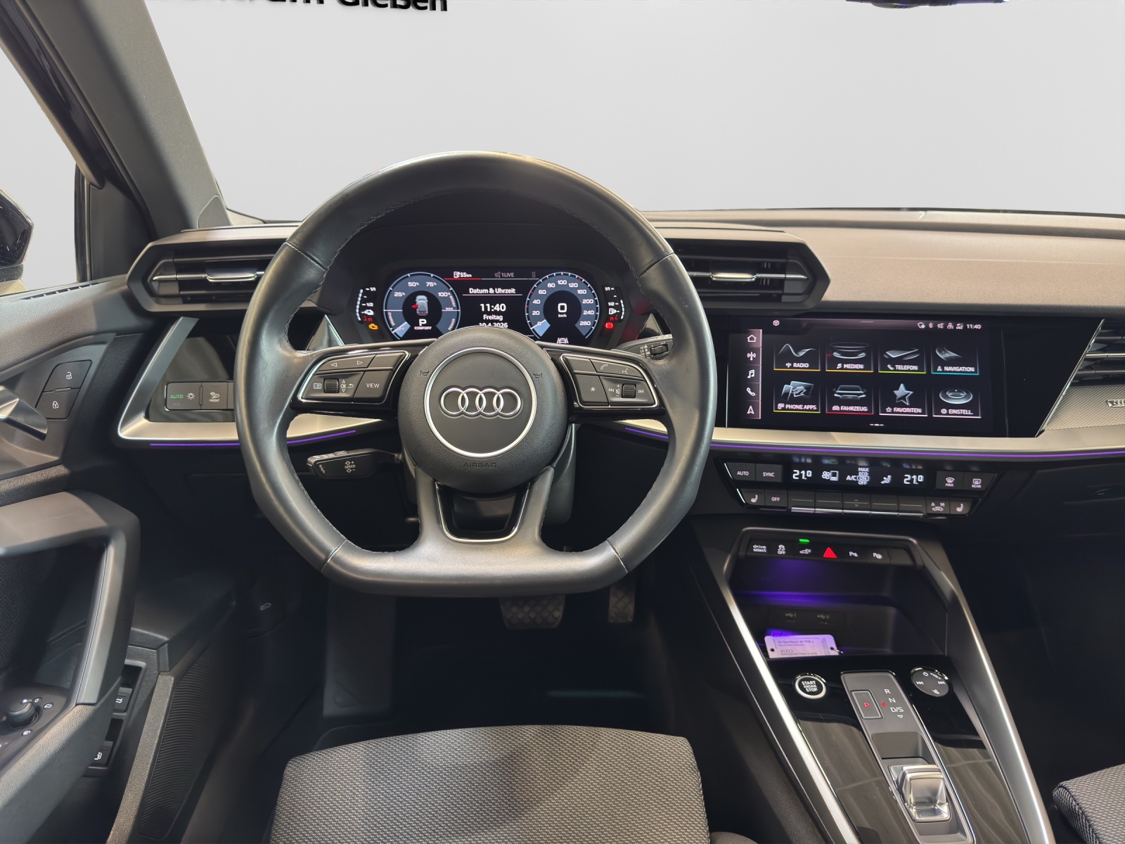 A3 Sportback 40 TFSI e basis smartphone interface LED