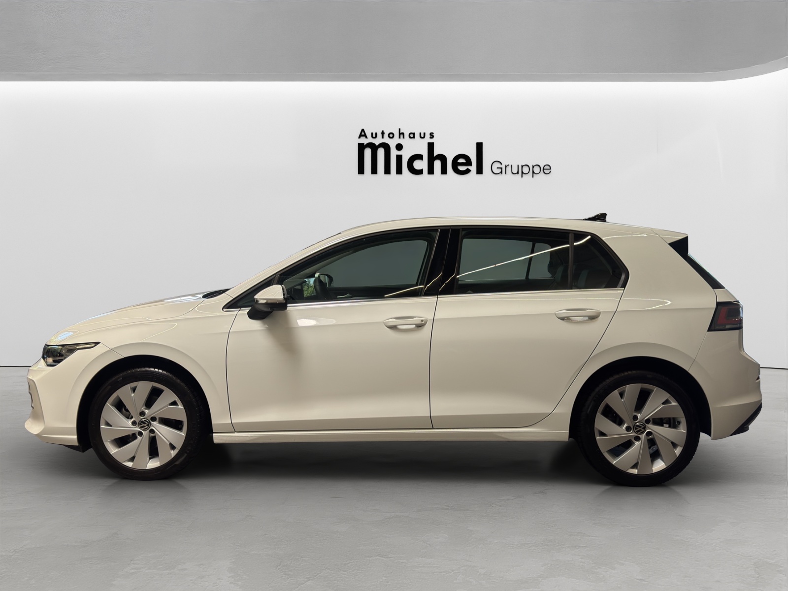 Golf 8 eTSI DSG Style IQ-Light HeadUp AHK ACC Ergositz