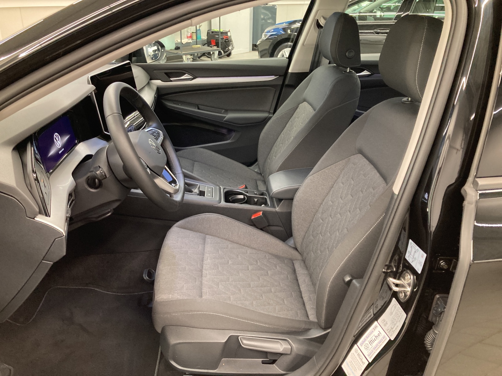 Golf 8 1.5 TSI Life LED Navi TravelAssist