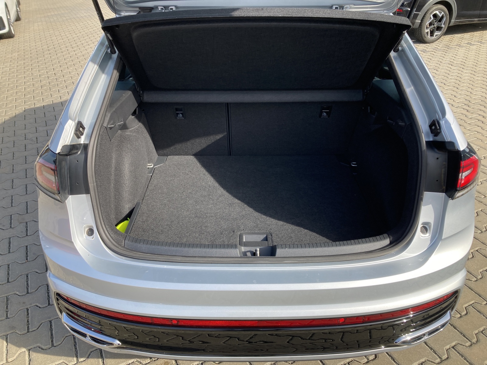 Taigo TSI DSG R-Line IQ-Light ACC Kamera AHK