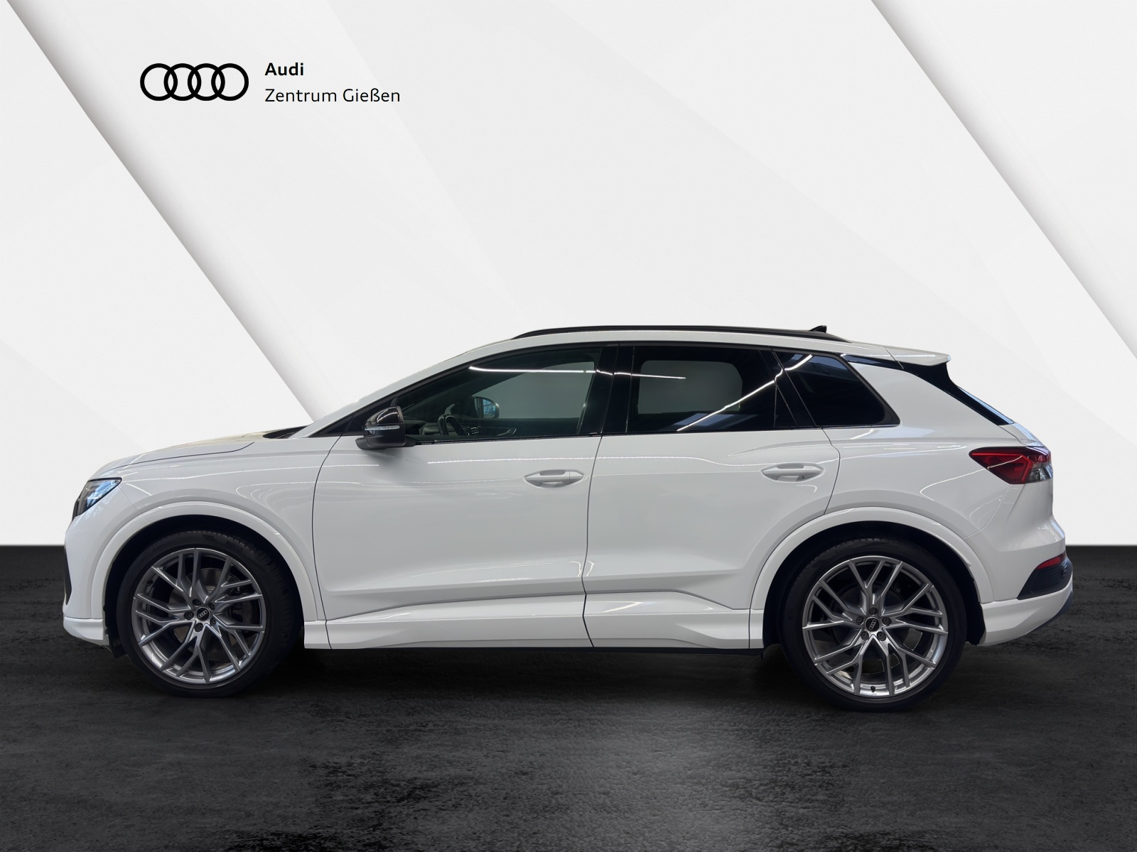 Q4 e-tron 50 quattro Black AHK Pano Matrix-LED Navi