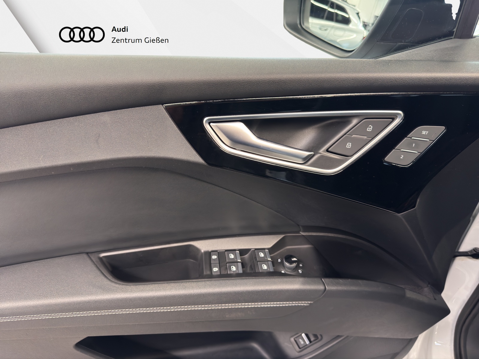 Q4 e-tron 50 quattro Black AHK Pano Matrix-LED Navi