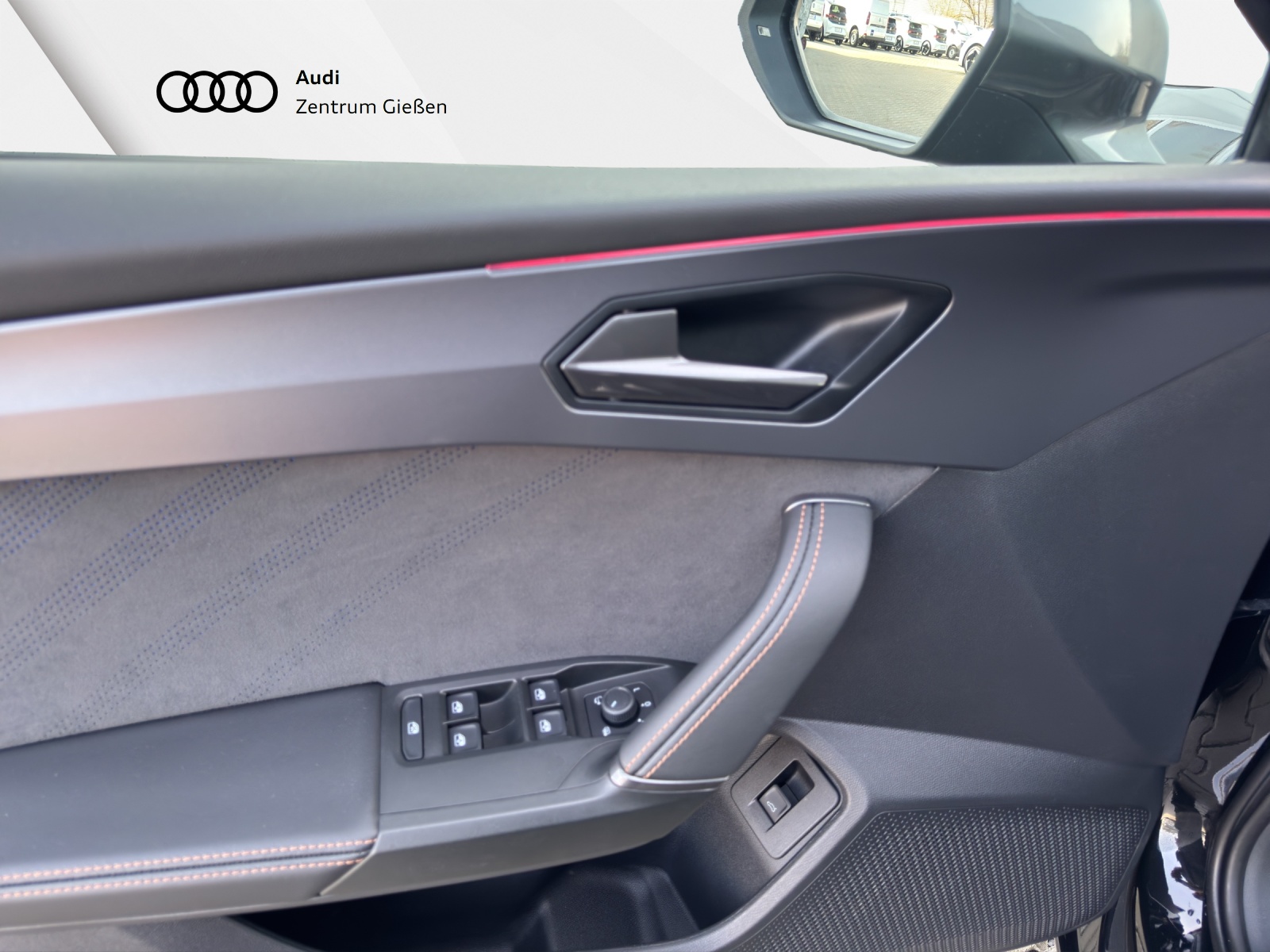 Leon Sportstourer 2.0 TSI DSG 4Drive VZ Navi LED ACC DCC