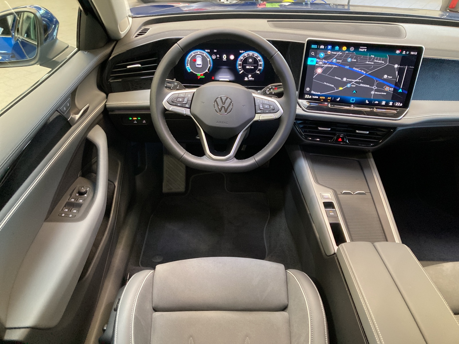 Passat Variant eTSI DSG Business LED Navi AHK ErgoActive Kamera