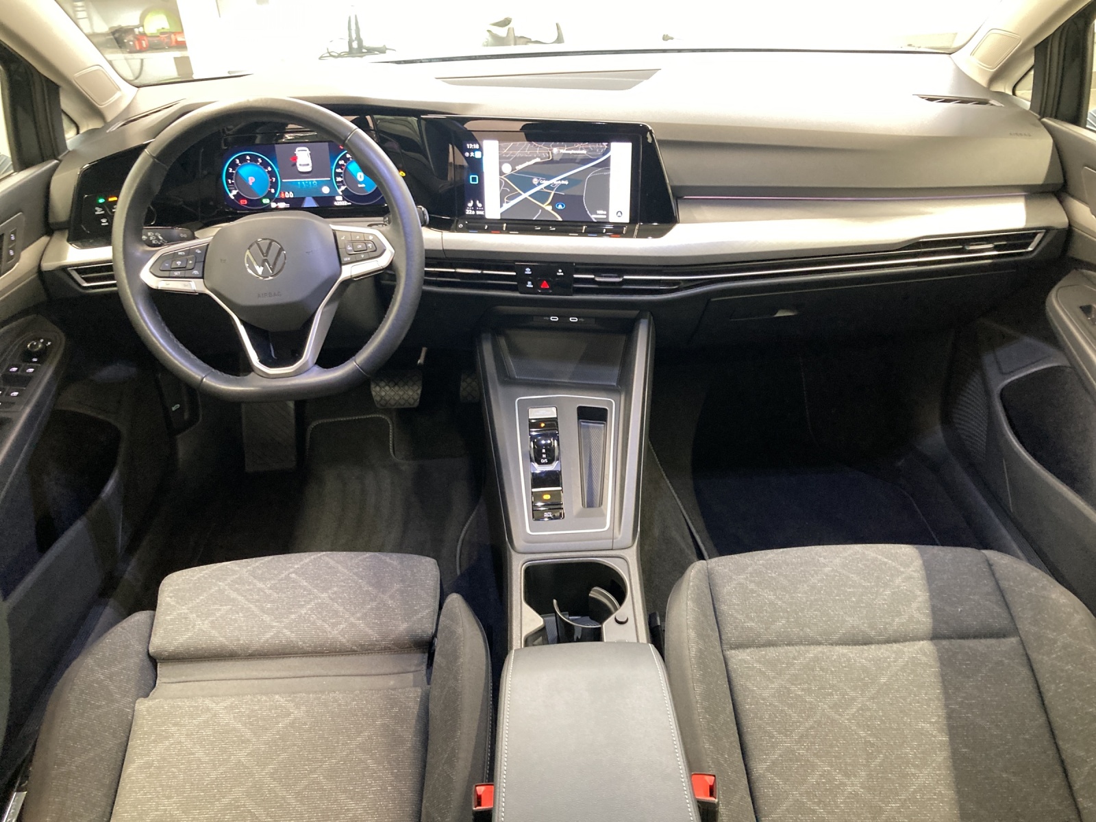 Golf 8 eTSI DSG Life ErgoAct. Navi TravelAssist