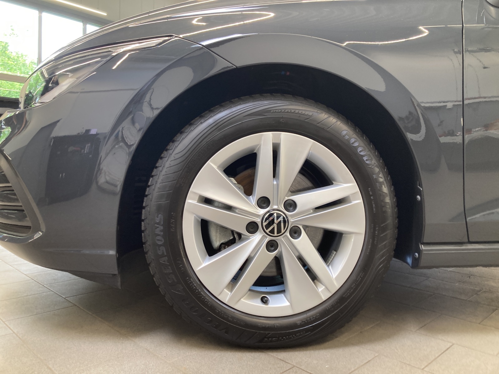Golf 8 Variant eTSI DSG Life LED Navi AHK Kamera