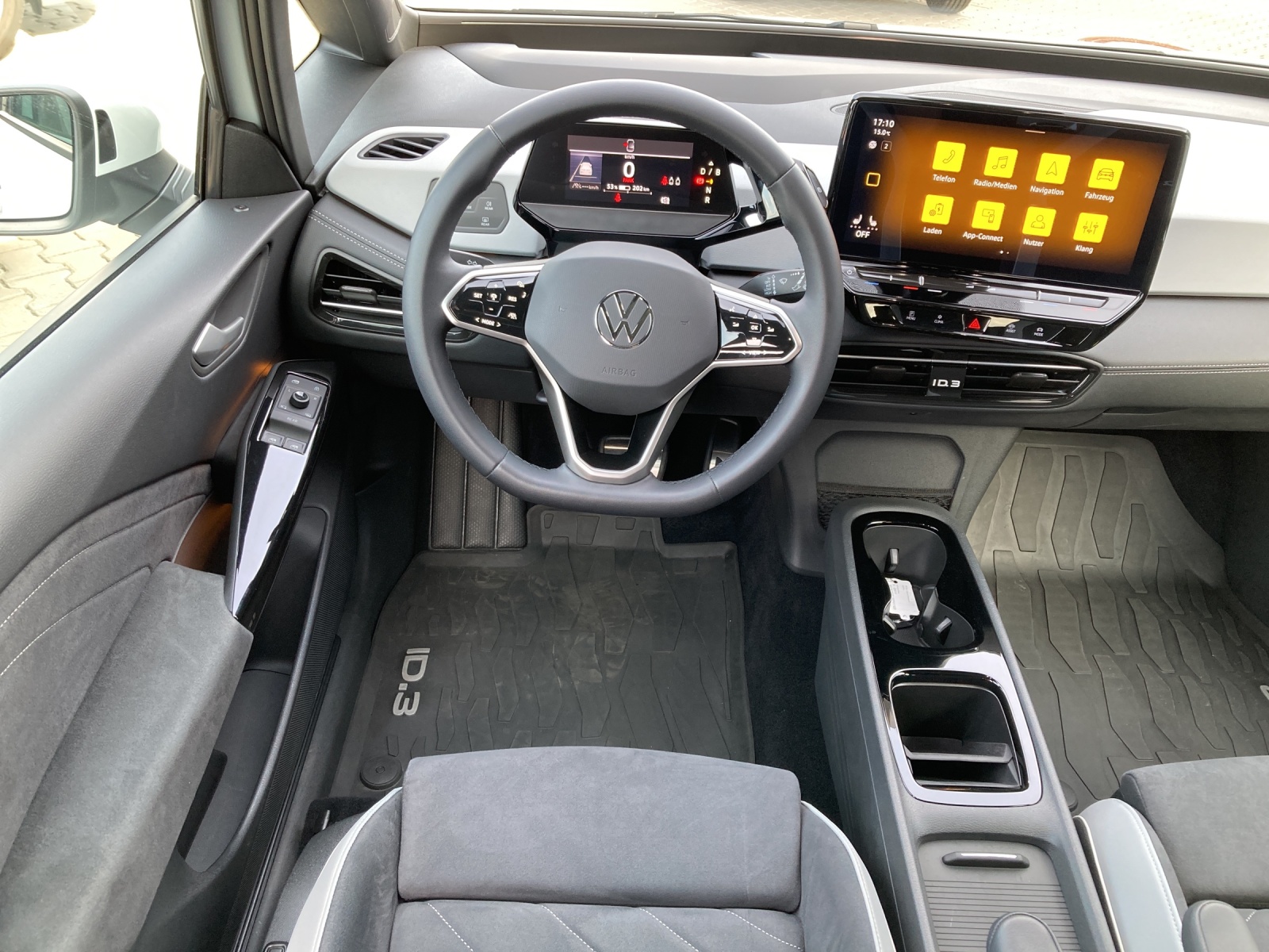 ID.3 Pro 150 kW/58 kWh IQ-Light Panodach DCC ErgoActive