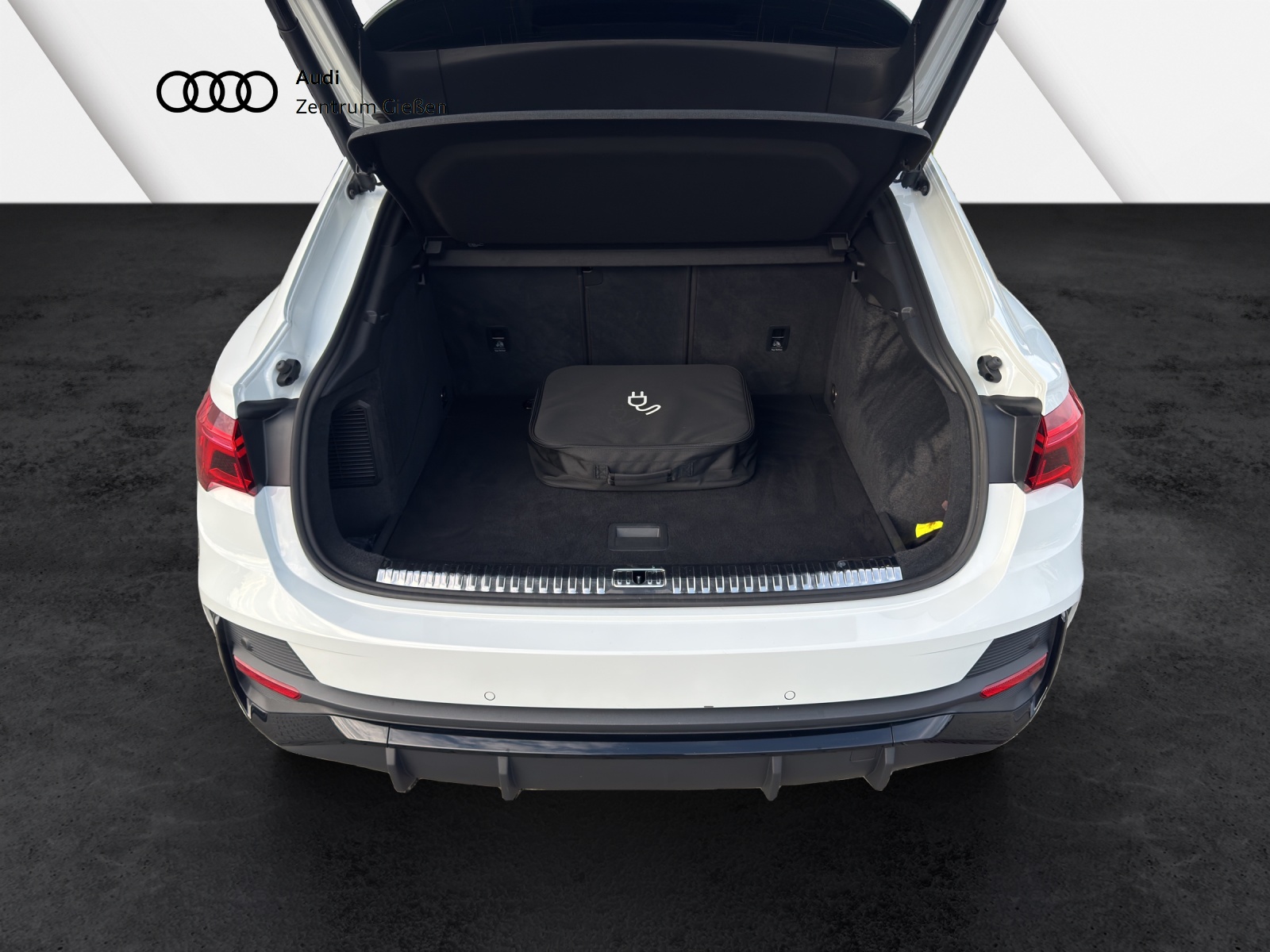 Q3 Sportback 45 TFSI e S line black Businesspaket