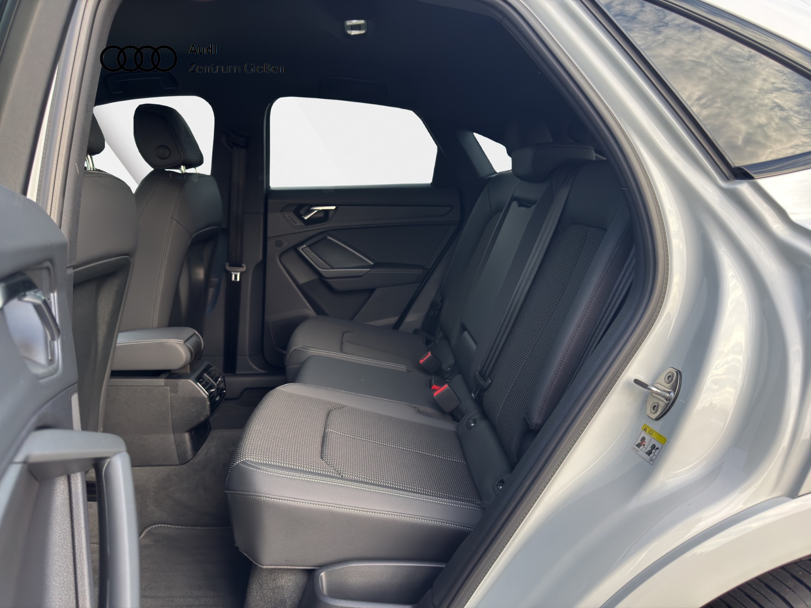 Q3 Sportback 45 TFSI e S line black Businesspaket