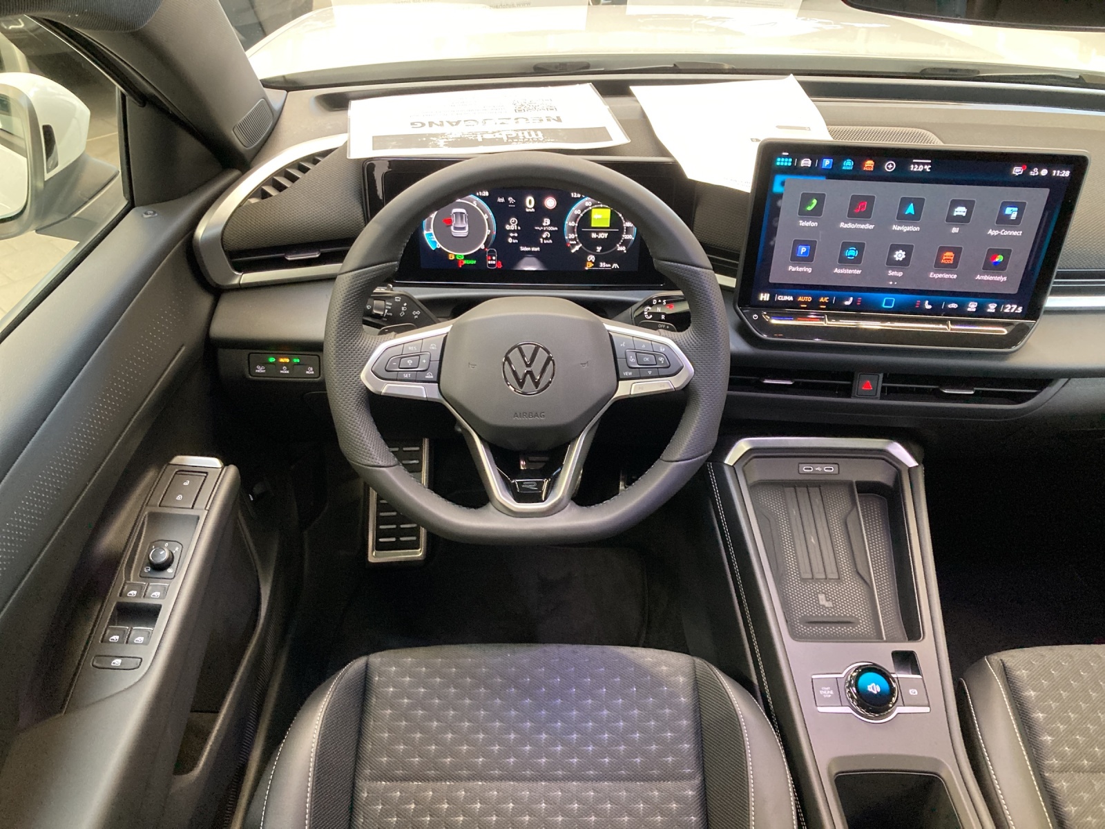 T-Roc 1.5 eTSI DSG R-Line LED-Plus ACC Kamera AHK