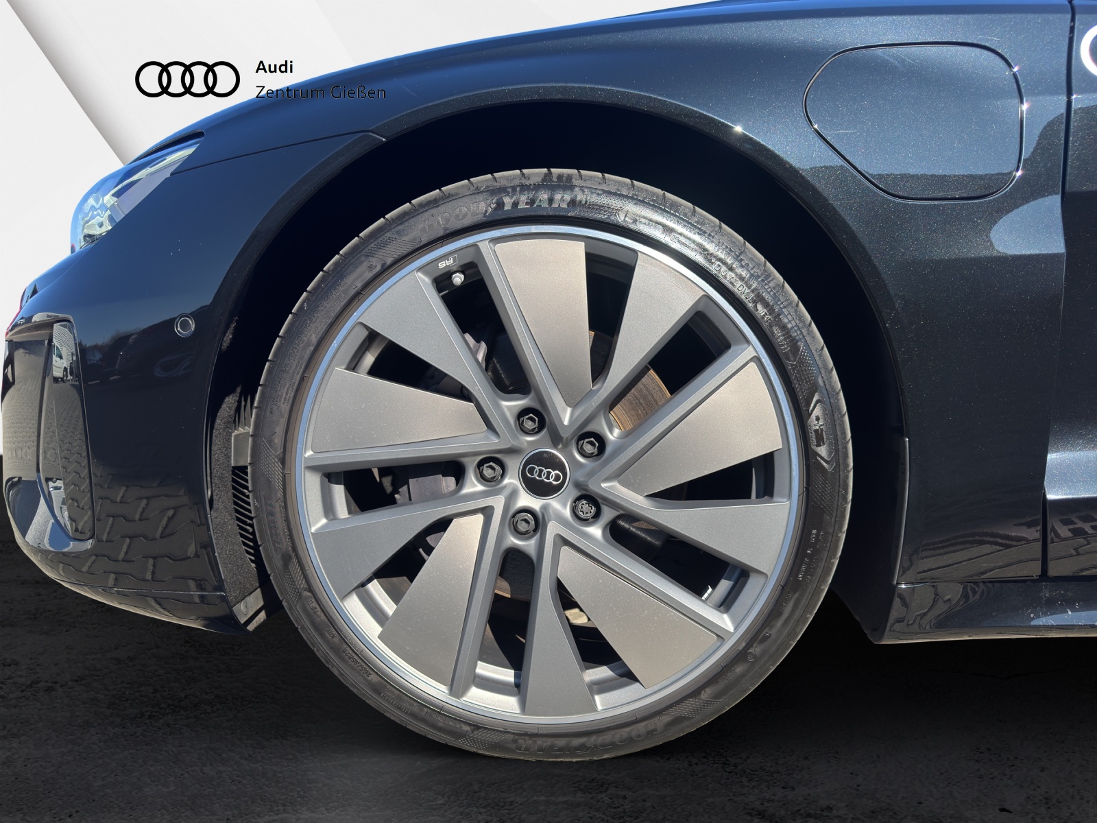 e-tron GT quattro B&O HuD Matrix-LED 360°Kamera