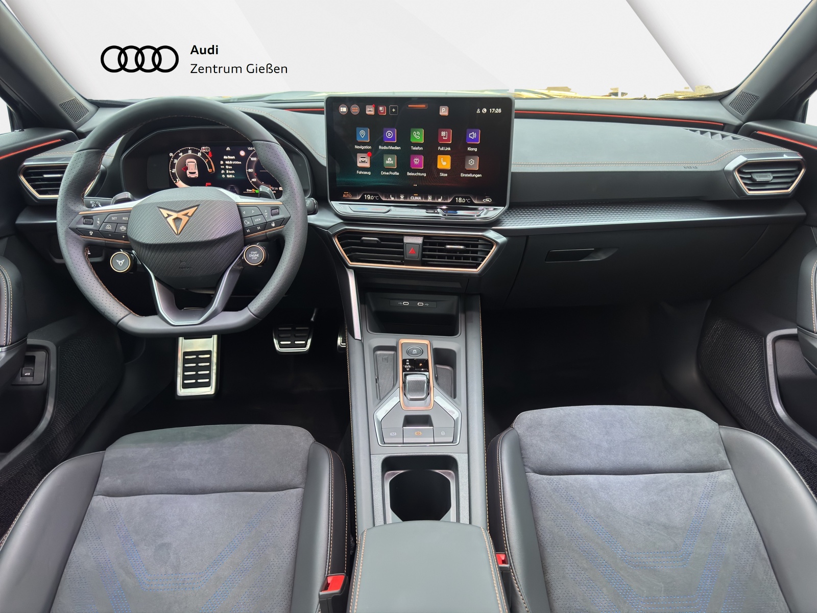 Formentor 2.0 TSI 4Drive DSG VZ PANO MATRIX AHK NAVI