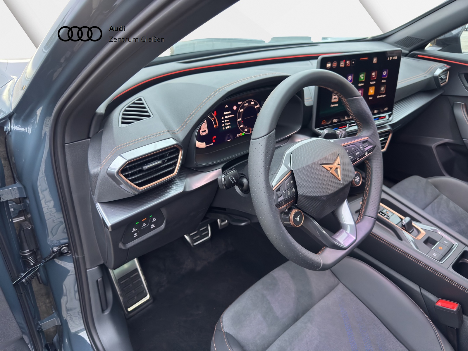 Formentor 2.0 TSI 4Drive DSG VZ PANO MATRIX AHK NAVI