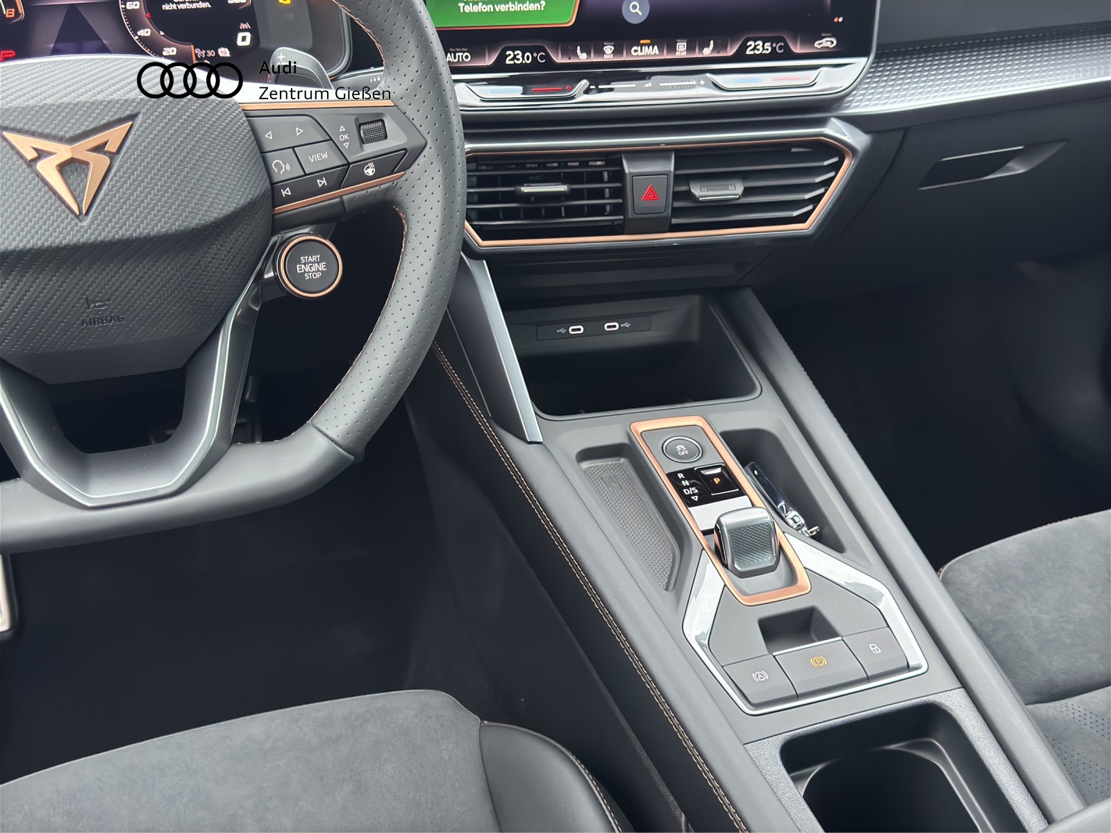 Formentor 2.0 TSI 4Drive DSG VZ PANO MATRIX AHK NAVI