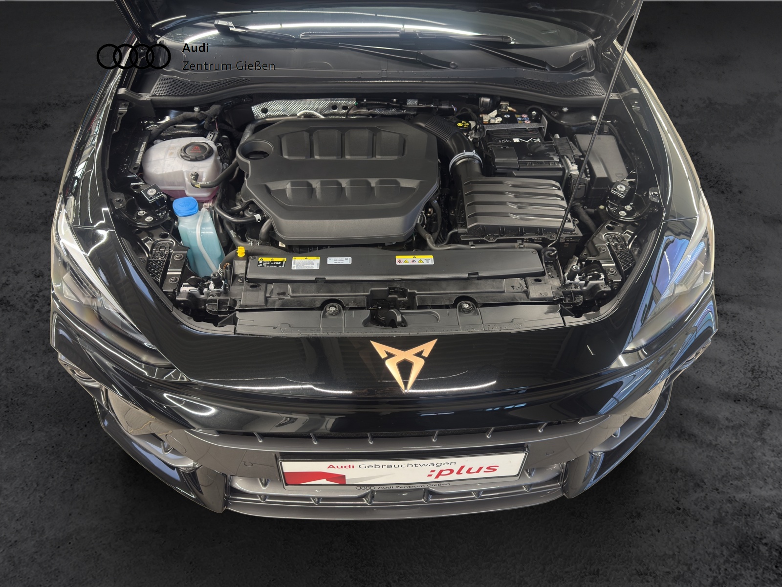 Leon Sportstourer 2.0 TSI DSG 4Drive VZ ACC DCC Kamera LED