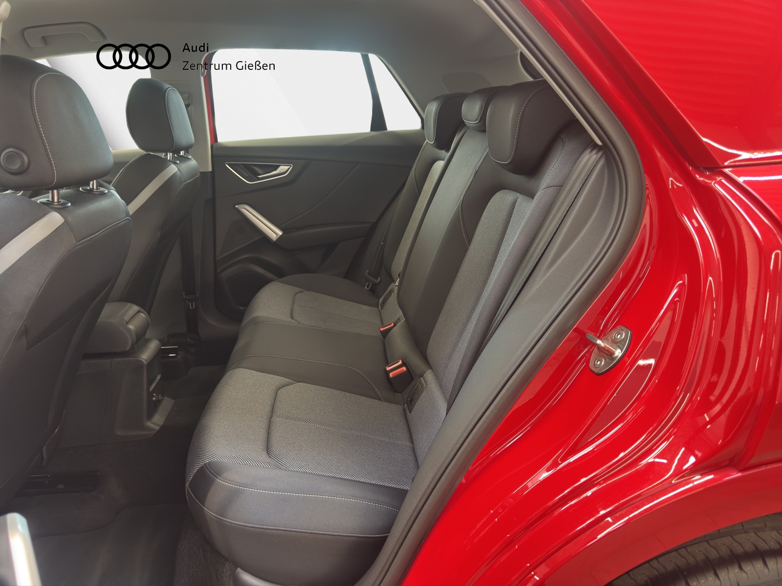 Q2 35 TFSI S-tronic S line Matrix-LED Assistenzpaket