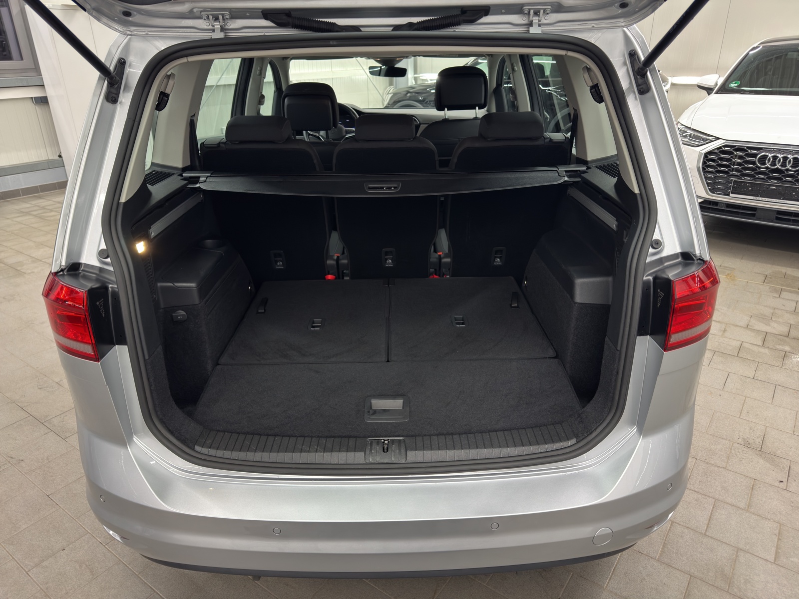 Touran TSI Comfortline 7-Si. Navi ACC