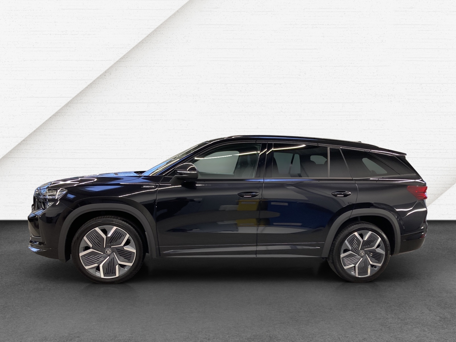 Kodiaq eTSI DSG Sportline Pano DCC HeadUp AHK Alu-20Zoll