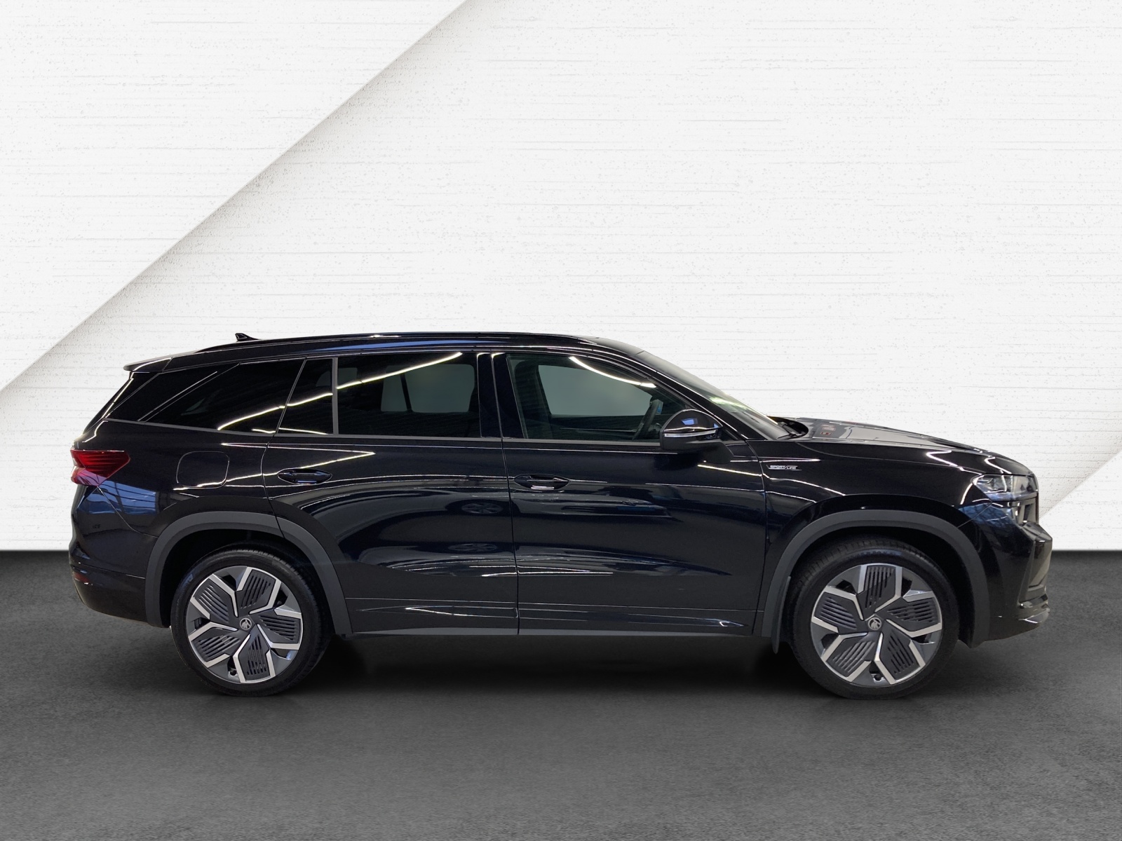 Kodiaq eTSI DSG Sportline Pano DCC HeadUp AHK Alu-20Zoll