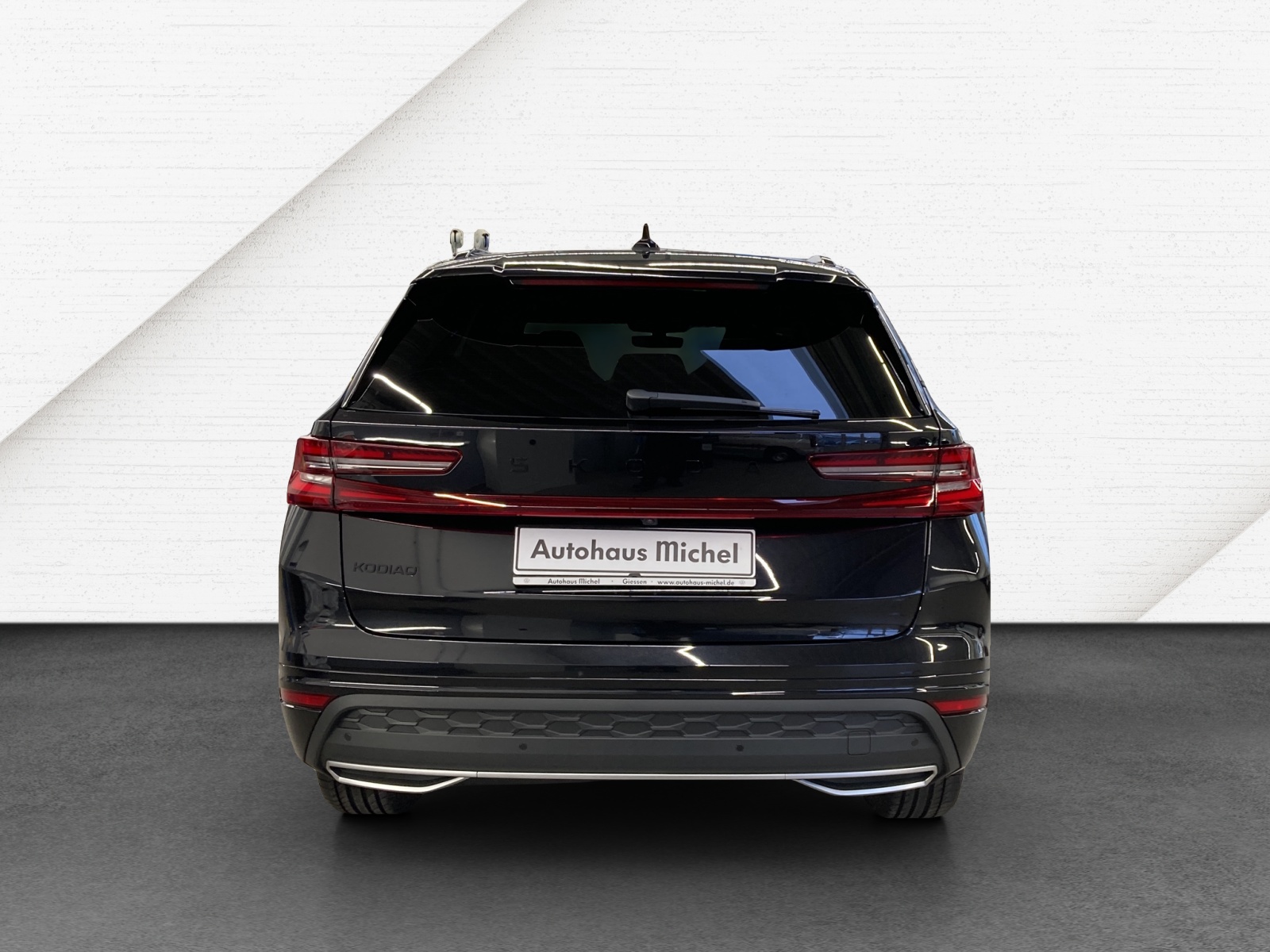 Kodiaq eTSI DSG Sportline Pano DCC HeadUp AHK Alu-20Zoll