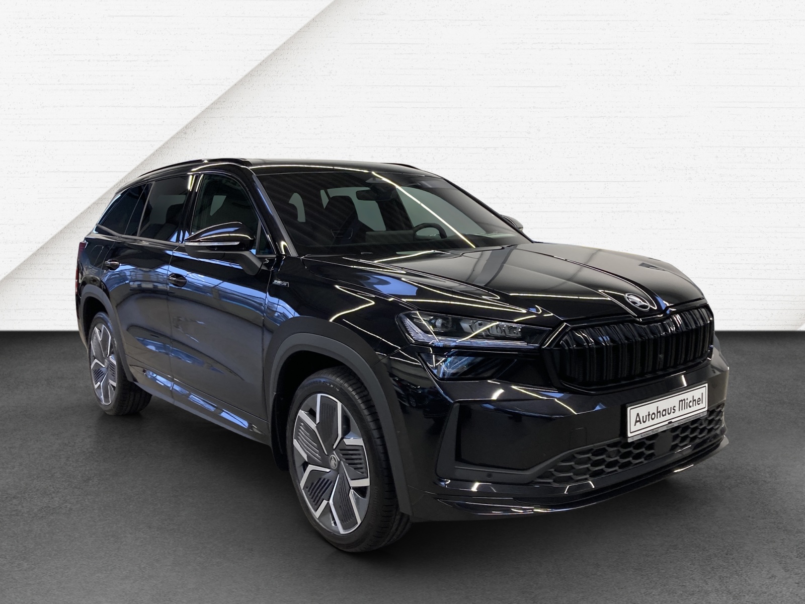 Kodiaq eTSI DSG Sportline Pano DCC HeadUp AHK Alu-20Zoll