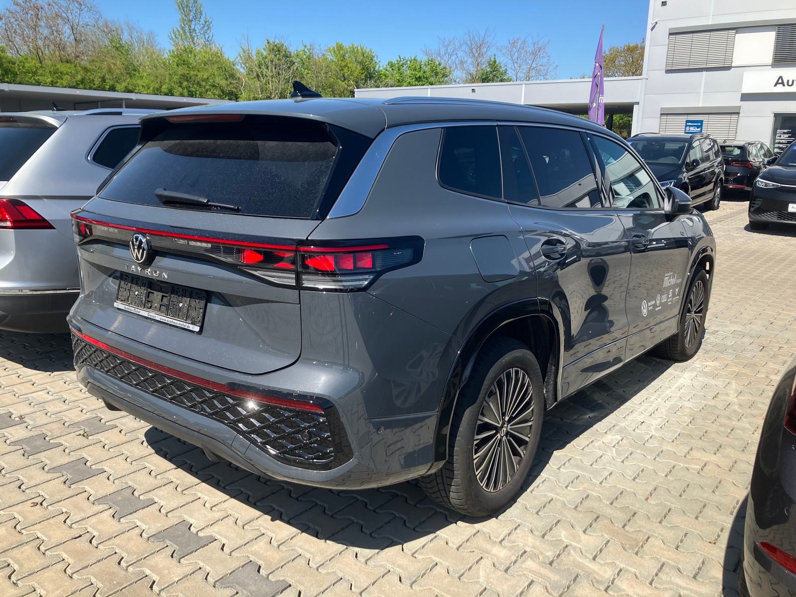 Tayron TDI DSG 4M R-Line IQ-Light Standh. AHK Panodach