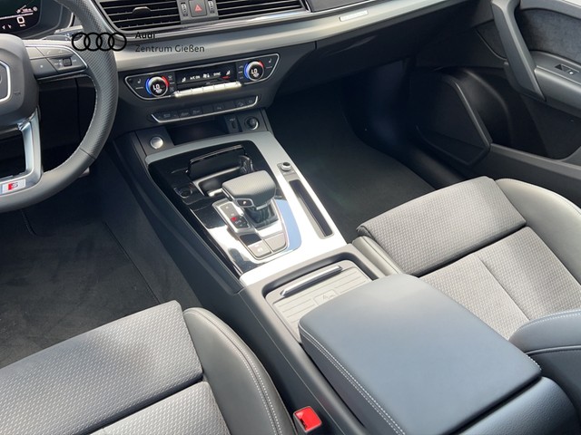 Q5 40 TFSI quattro S line Black AHK Matrix-LED Assist Tour/Stadt