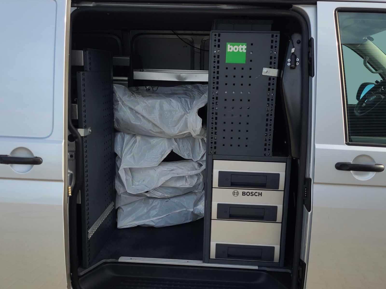 T6.1 Transporter Kasten TDI Klima Navi Standheizung GRA