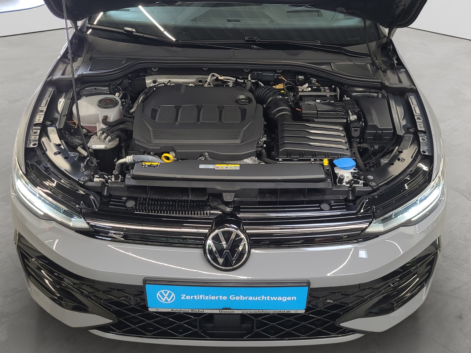 Golf Variant TDI DSG R-Line LED ACC HeadUp Navi Kamera Alu-18Zoll