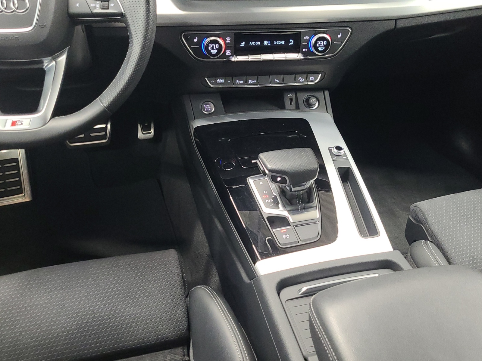 Q5 40 TDI quattro S line Black ACC AHK LED Navi