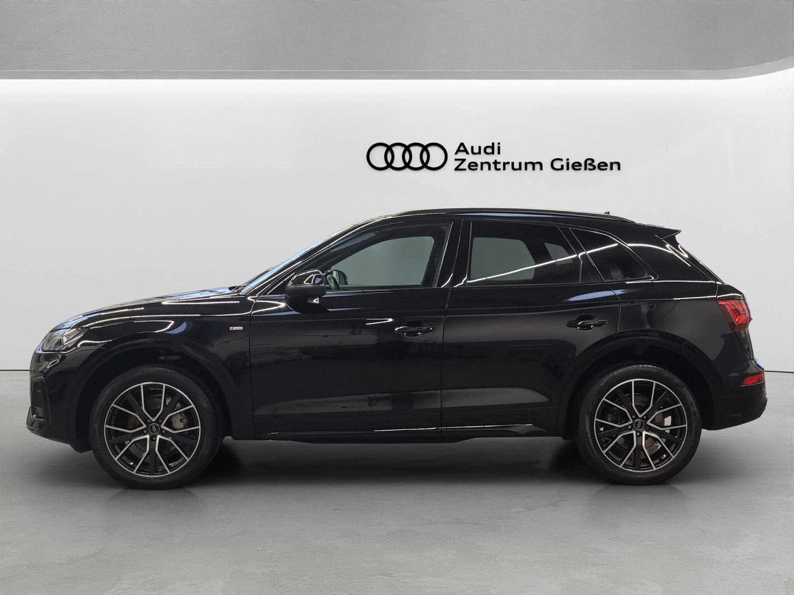 Q5 40 TDI quattro S line Black ACC AHK LED Navi