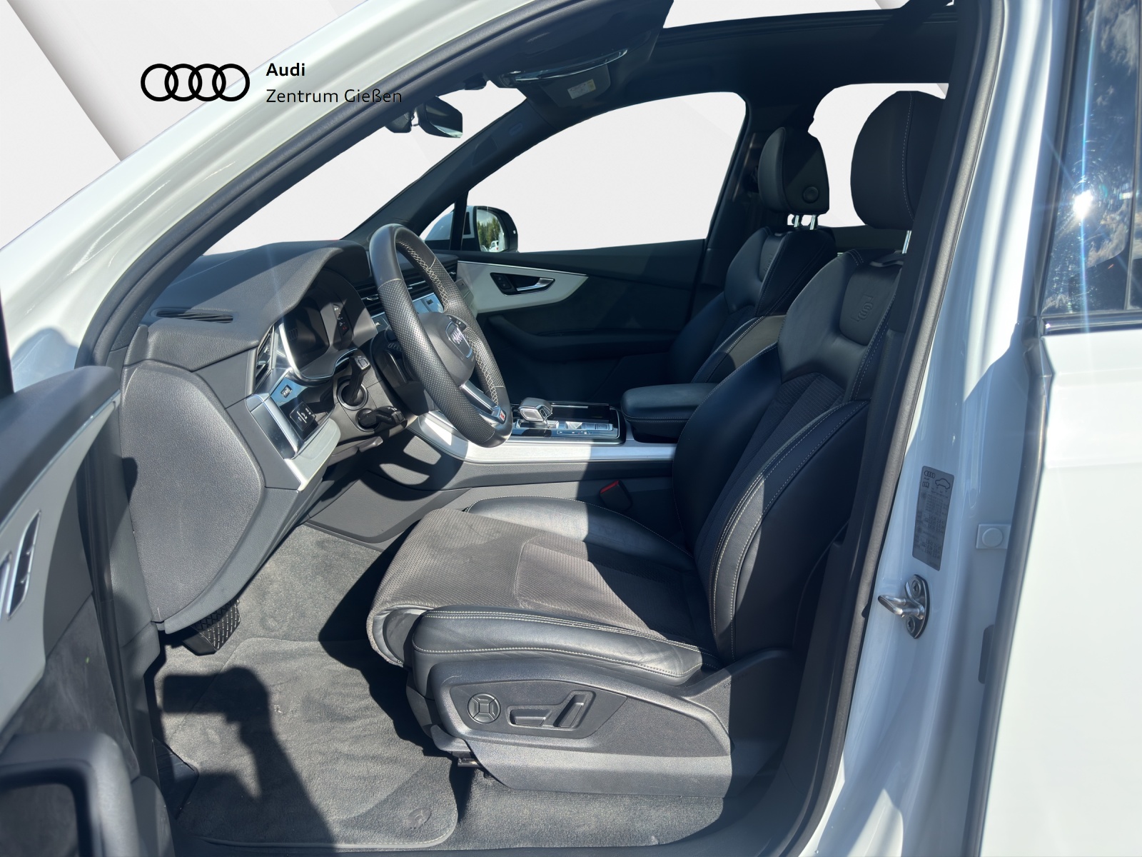 Q7 55 TFSI e quattro S line Black B&O MATRIX PANO Luftfederung