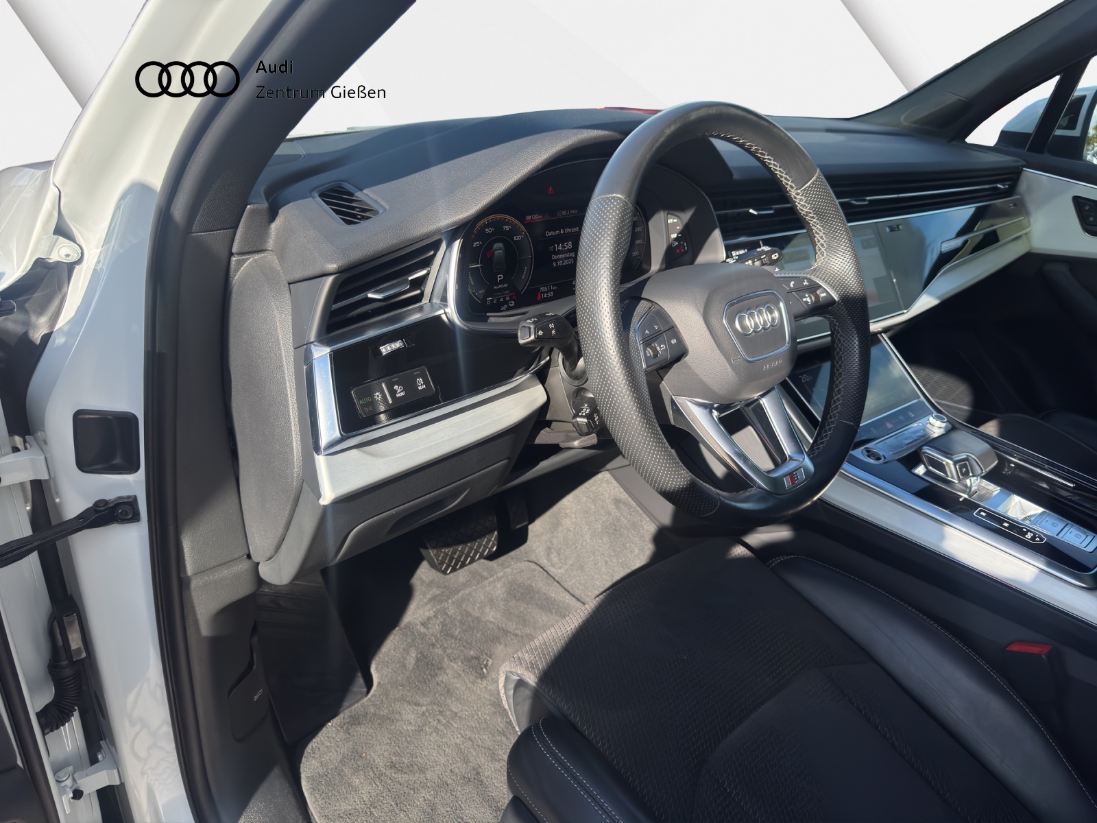 Q7 55 TFSI e quattro S line Black B&O MATRIX PANO Luftfederung