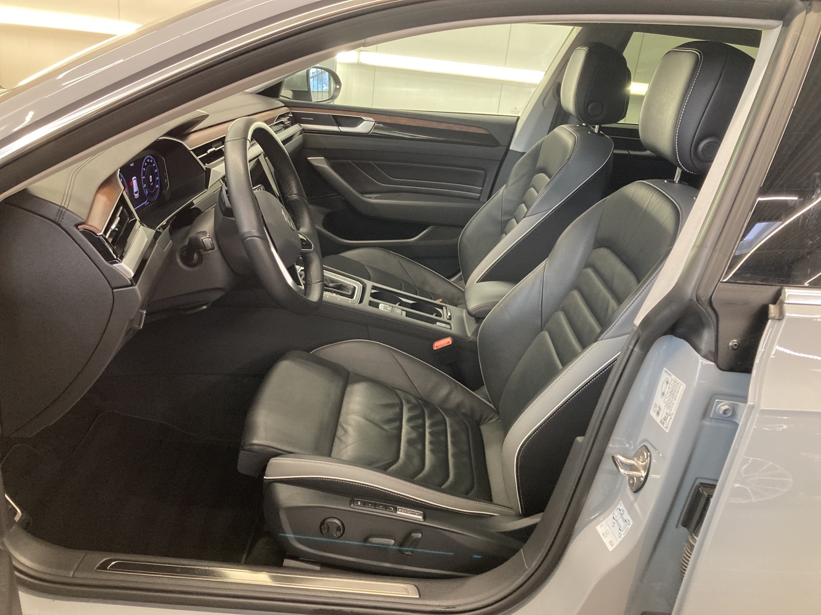 Arteon Shooting Brake TDI DSG 4M Elegance DCC Leder Standh.Alu-20Zoll