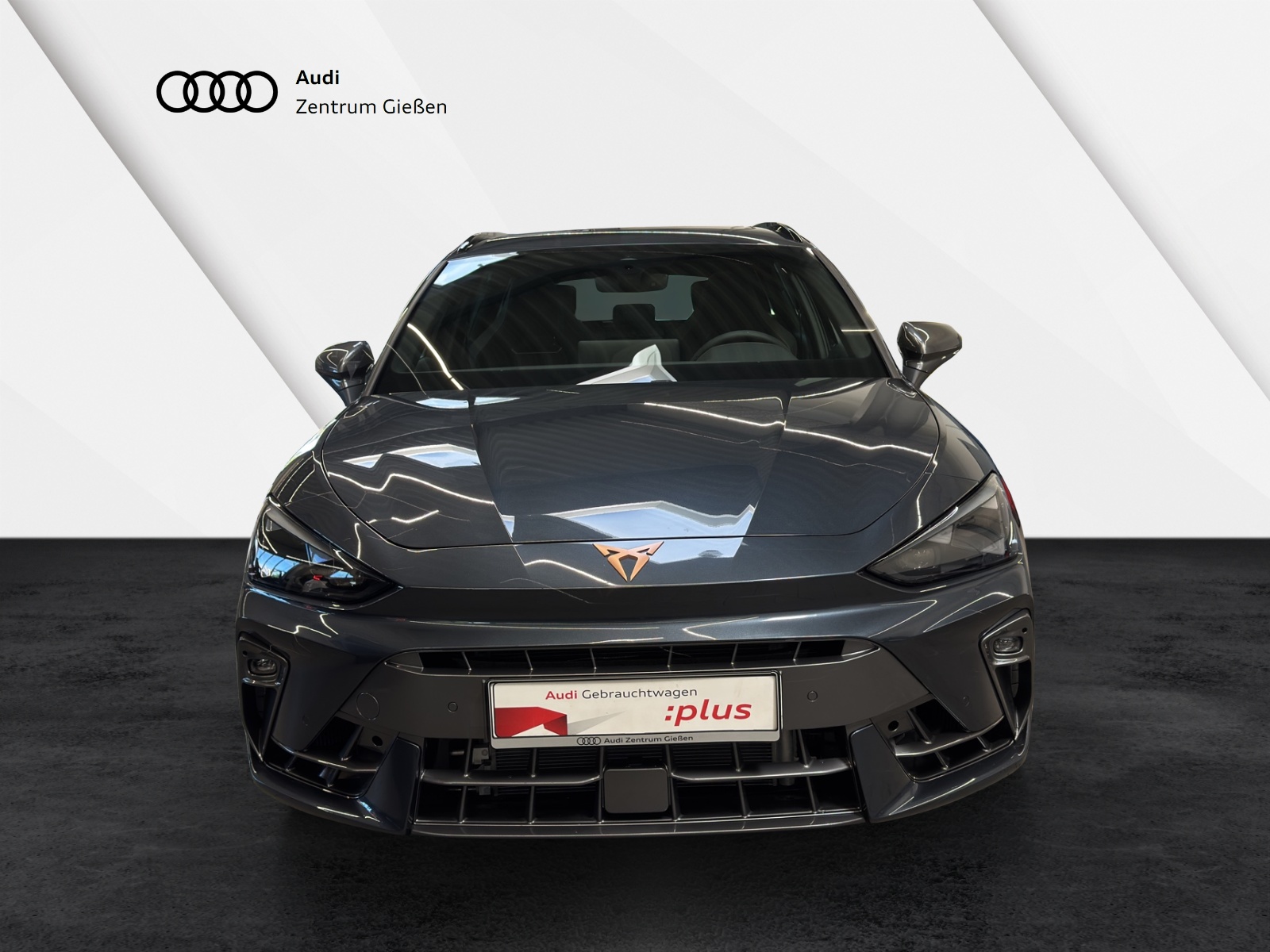 Leon Sportstourer 2.0 TSI 4Drive DSG VZ AHK PANO MATRIX-LED Navi ACC DCC